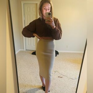 Norsey Studiowear Beige Knit Midi Skirt – XS